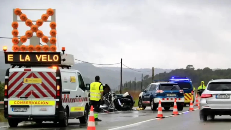 Accidente de tráfico en la N-420 cerca de Móra d'Ebre, Ribera d’Ebre- Colisión fatal entre un camión y un automóvil.